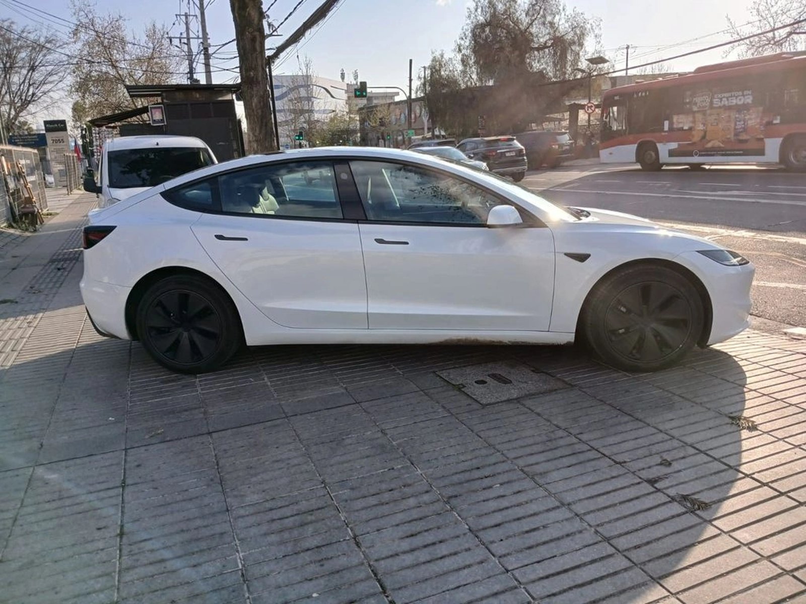 Tesla MODEL 3 Model 3 Long Range AWD Dual Motor 2024 - Foto 4 de 16
