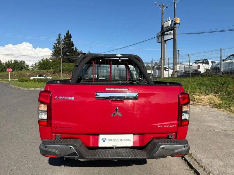Mitsubishi L200 KATANA CRT 4X4 2023 - Imagen 7 de 11