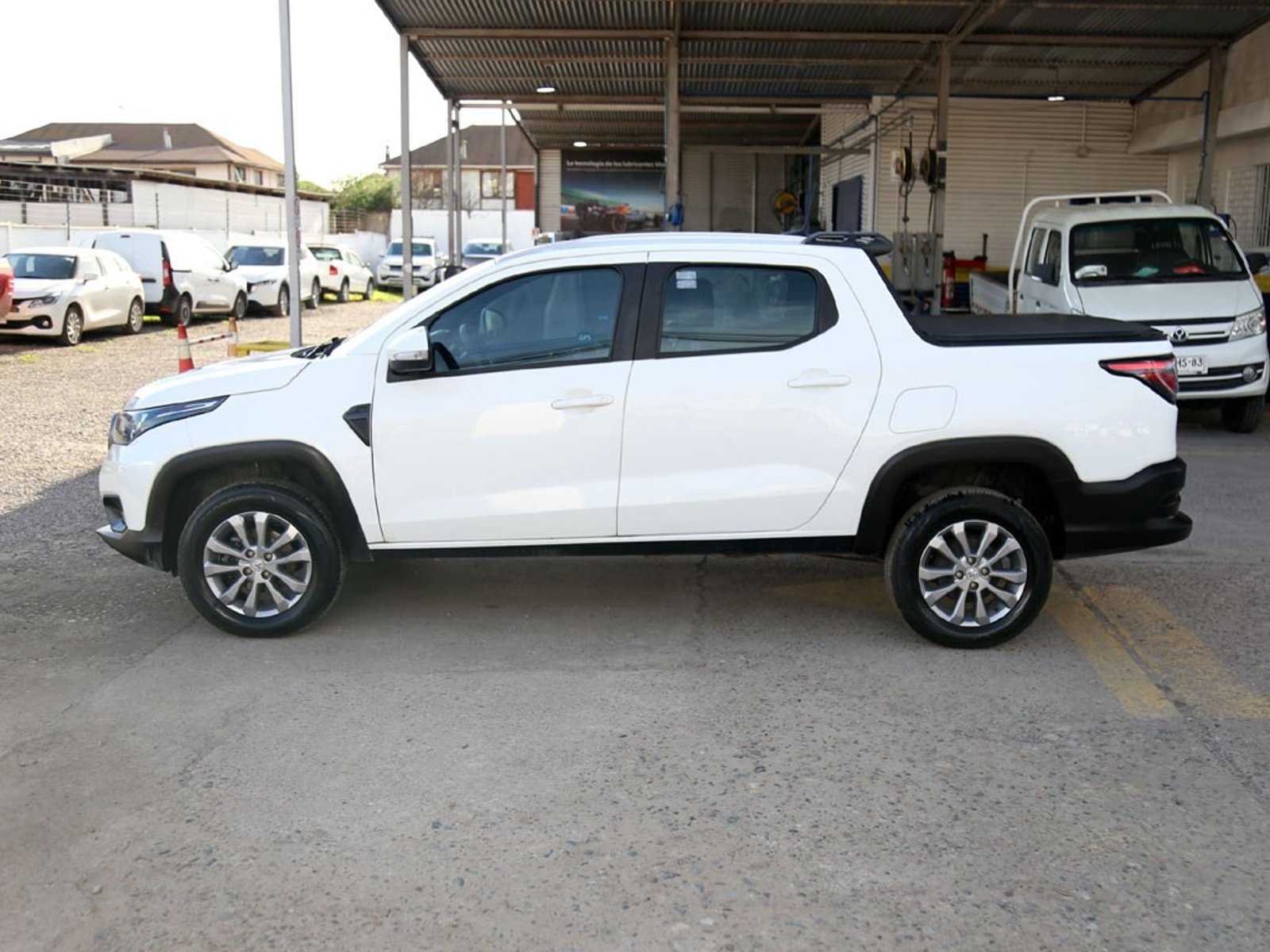 RAM 700 BIGHORNE DCAB 1.3 2024 - Imagen 5 de 20