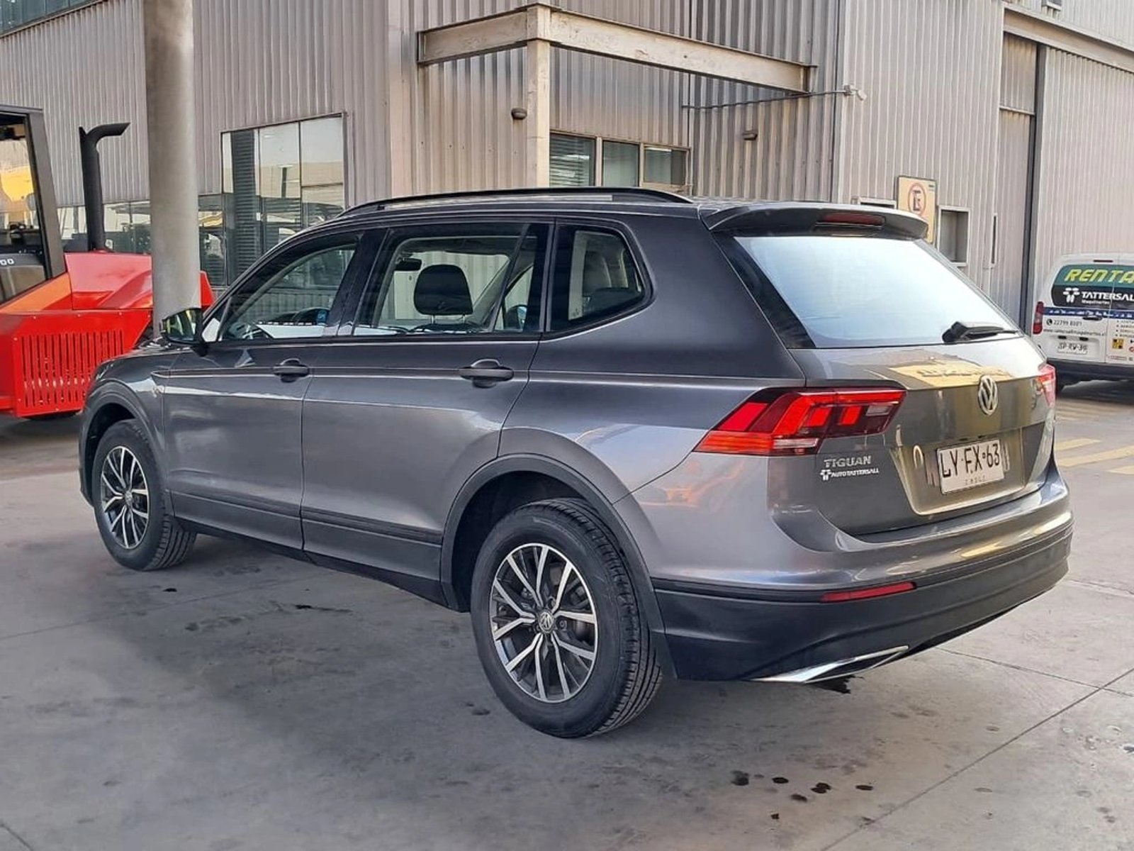 VOLKSWAGEN TIGUAN 1.4 TSI COMFORTLINE 5P AT 2020 - Imagen 8 de 18