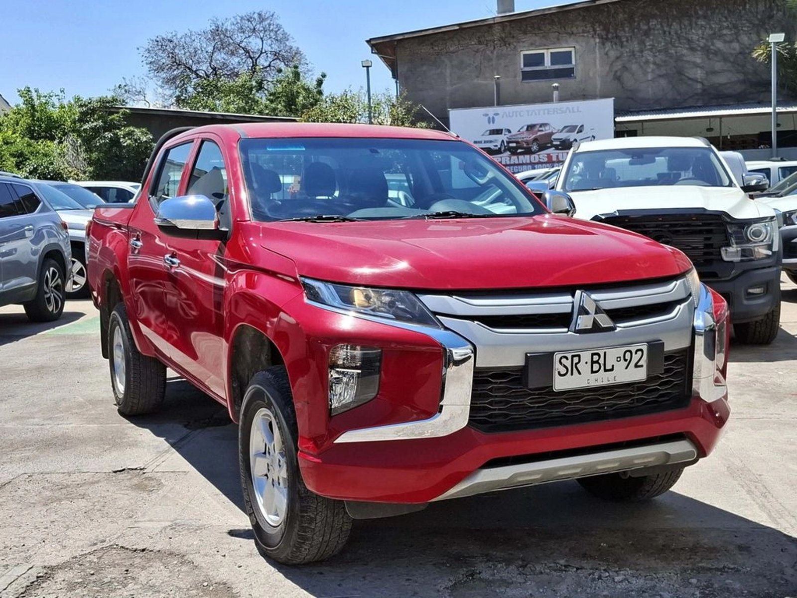 Mitsubishi L200 2.4 KATANA CR 4X2 MT 2023 - Foto 3 de 20