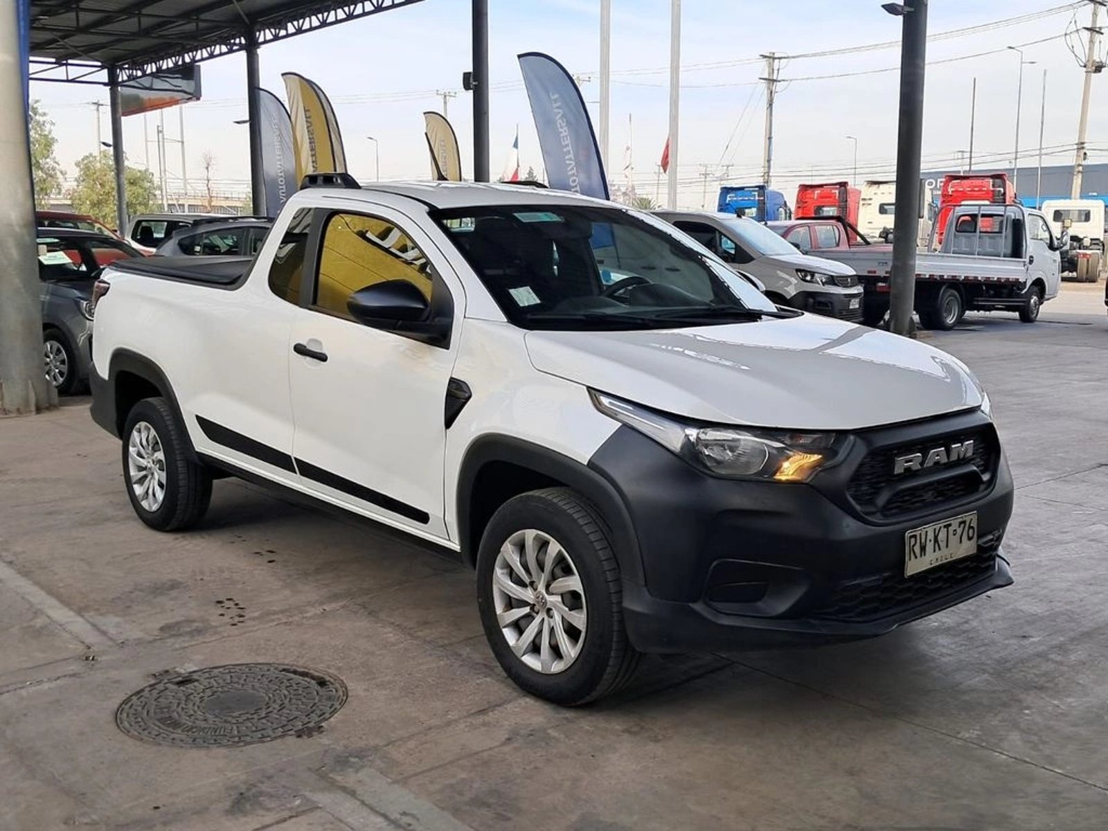 RAM 700 SLT CS 2022 - Foto 4 de 18