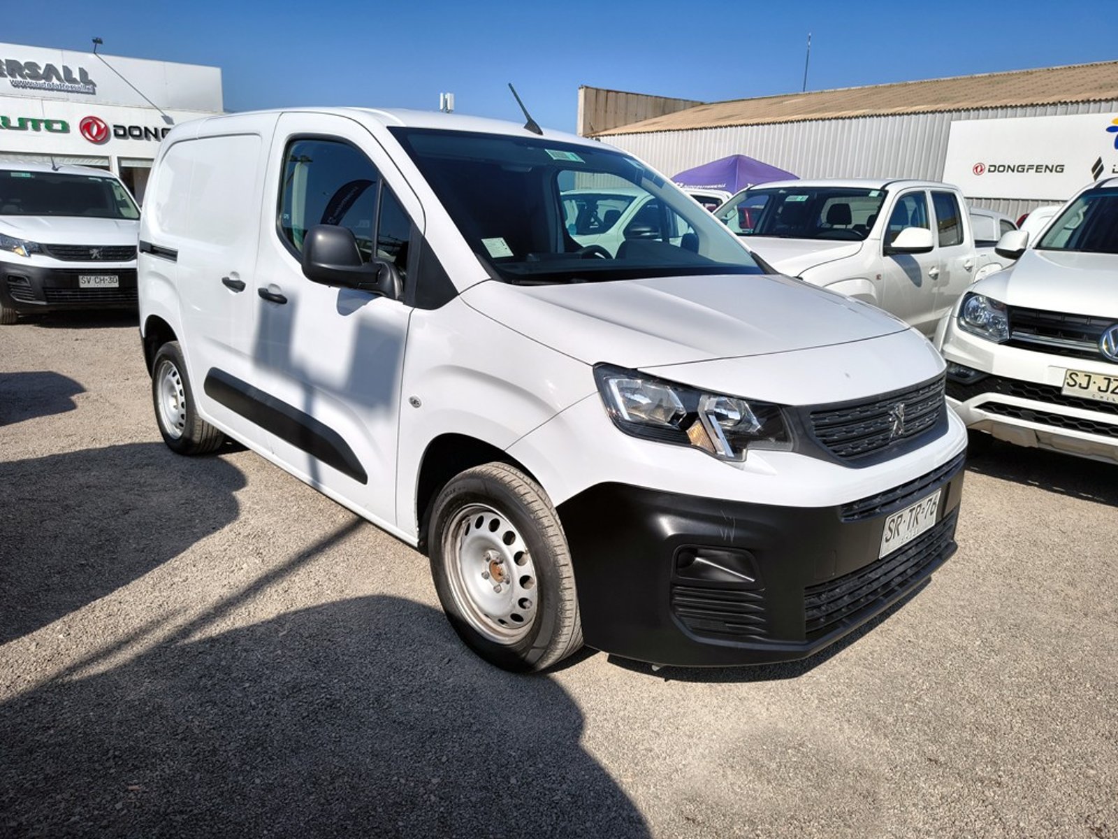 Peugeot PARTNER L1 1.5 Diesel 4X2 T/M 2023 - Foto 3 de 16