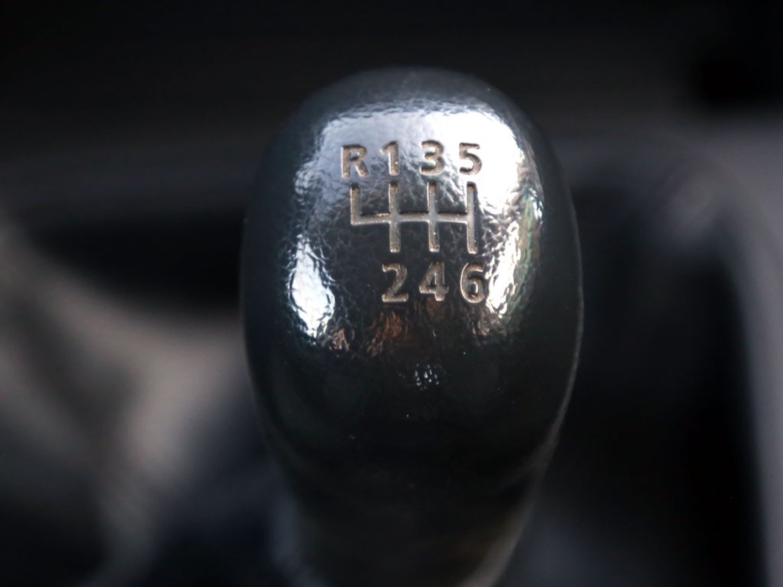 Mitsubishi L200 2.2T KATANA CRT 4X4 MT 2024 - Imagen 15 de 20