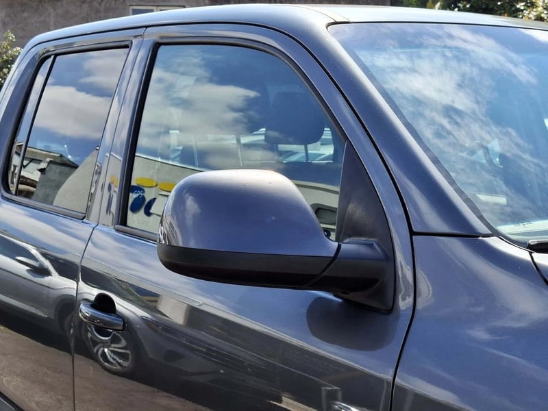 Volkswagen AMAROK TREDLINE 2.0 MT 4X2 2023 - Imagen 4 de 20