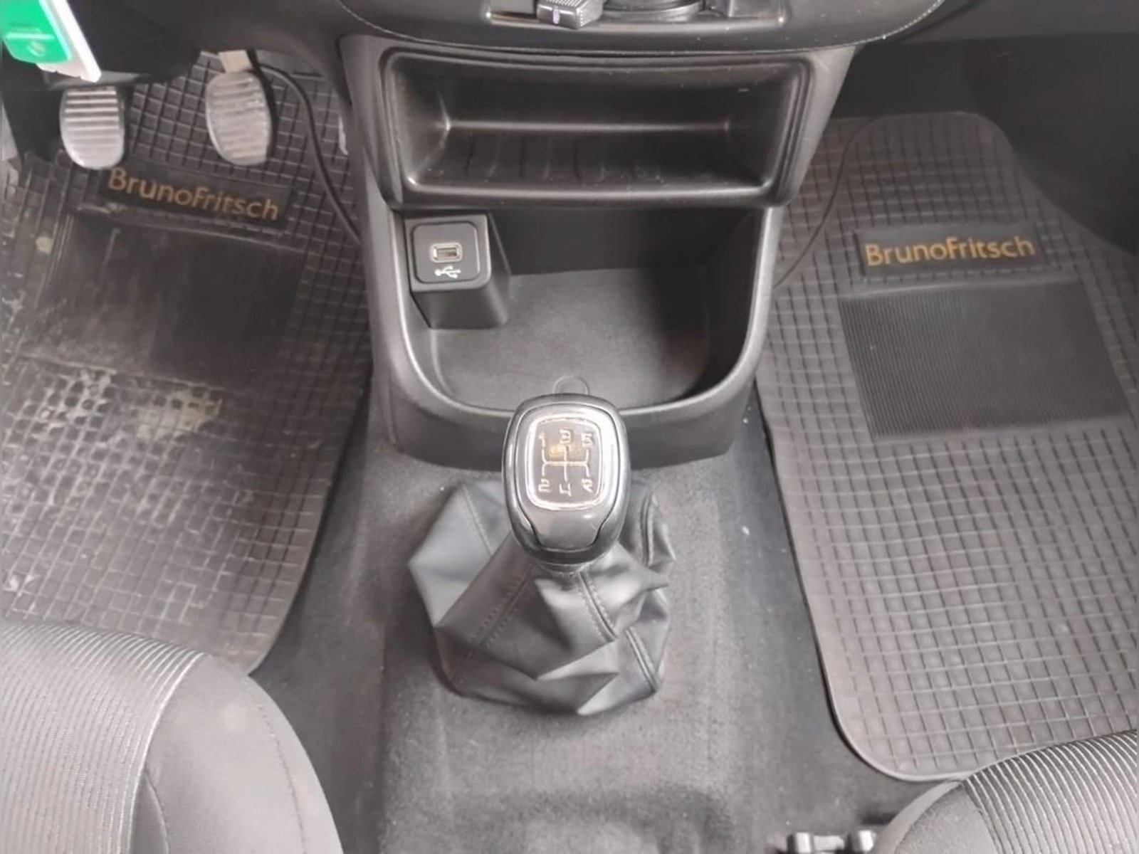 RAM 700 SLT CS GASOLINA 1.4 2022 - Imagen 17 de 18
