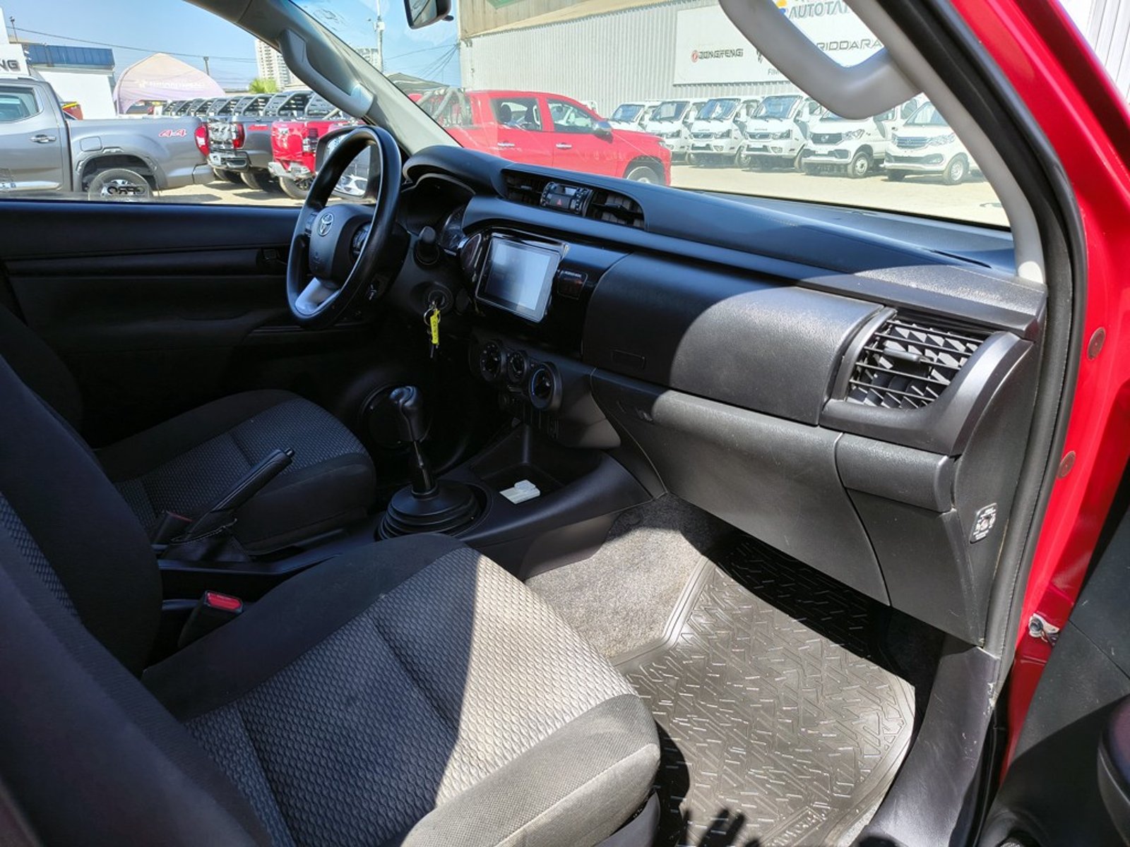TOYOTA HILUX 2.4 DX Diesel 4x2 T/M 2022 - Imagen 19 de 19
