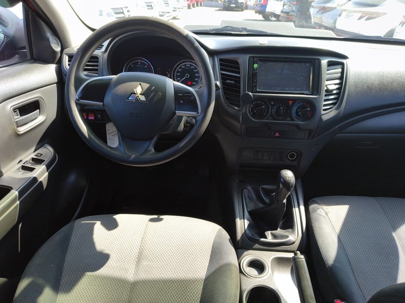 Mitsubishi L200 2.4 KATANA CR 2021 - Imagen 12 de 20
