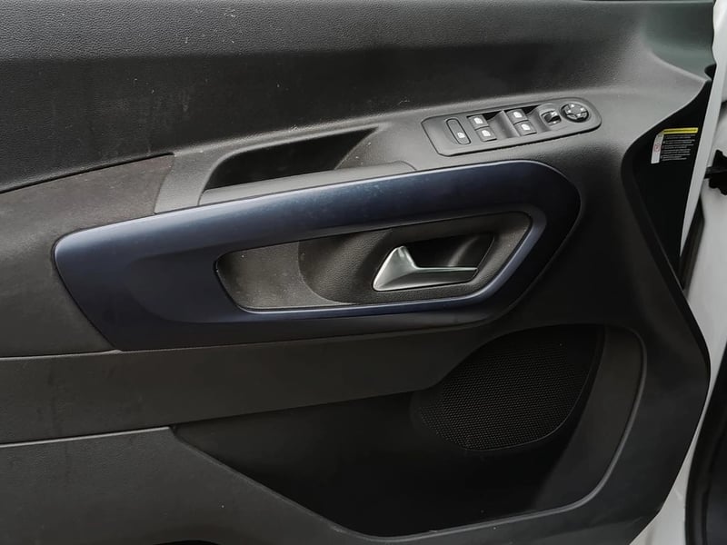 Peugeot RIFTER 1.5 ALLURE BLUEHDI AT 2024 - Imagen 11 de 20