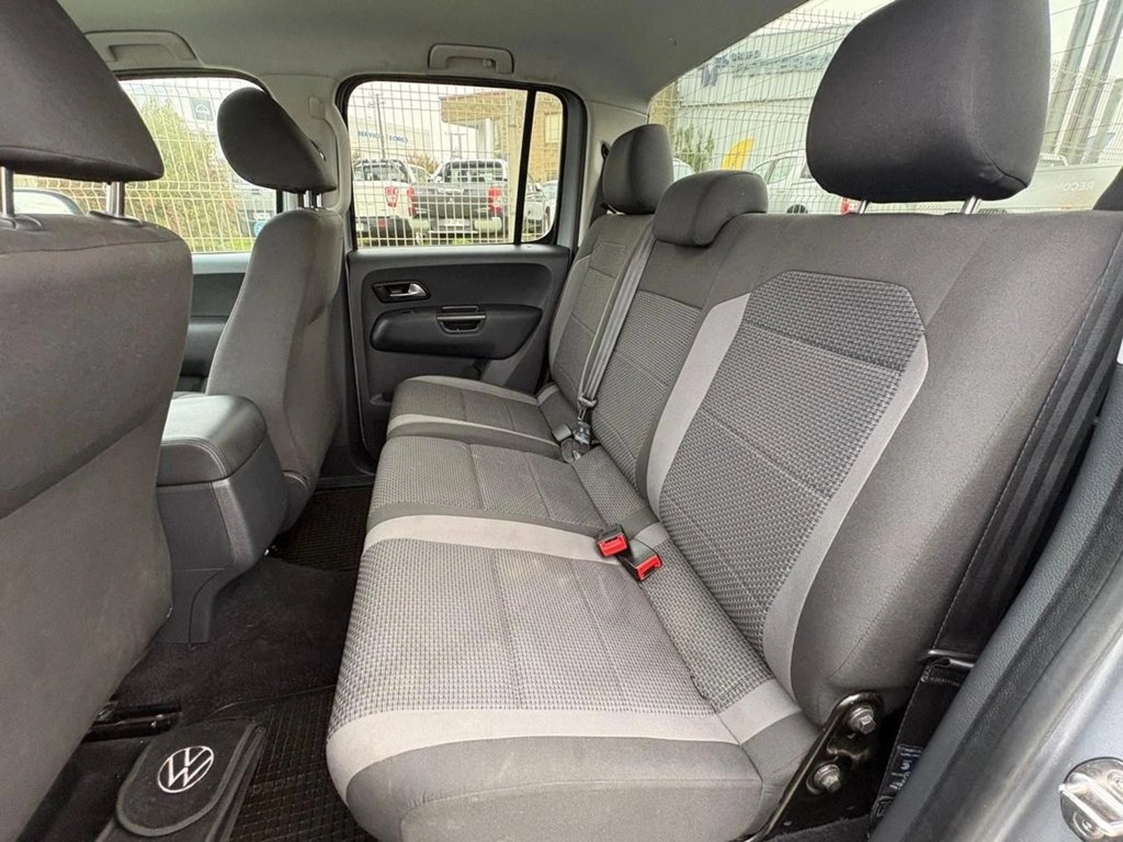 Volkswagen AMAROK COMFORTLINE 4X4 AUT. 2022 - Imagen 11 de 13