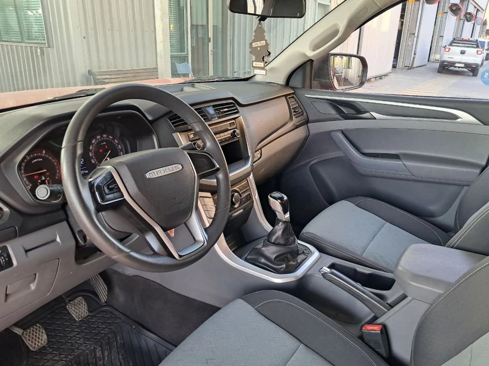 MAXUS T60 DX 4X4 MT 2.0 2024 - Imagen 13 de 20