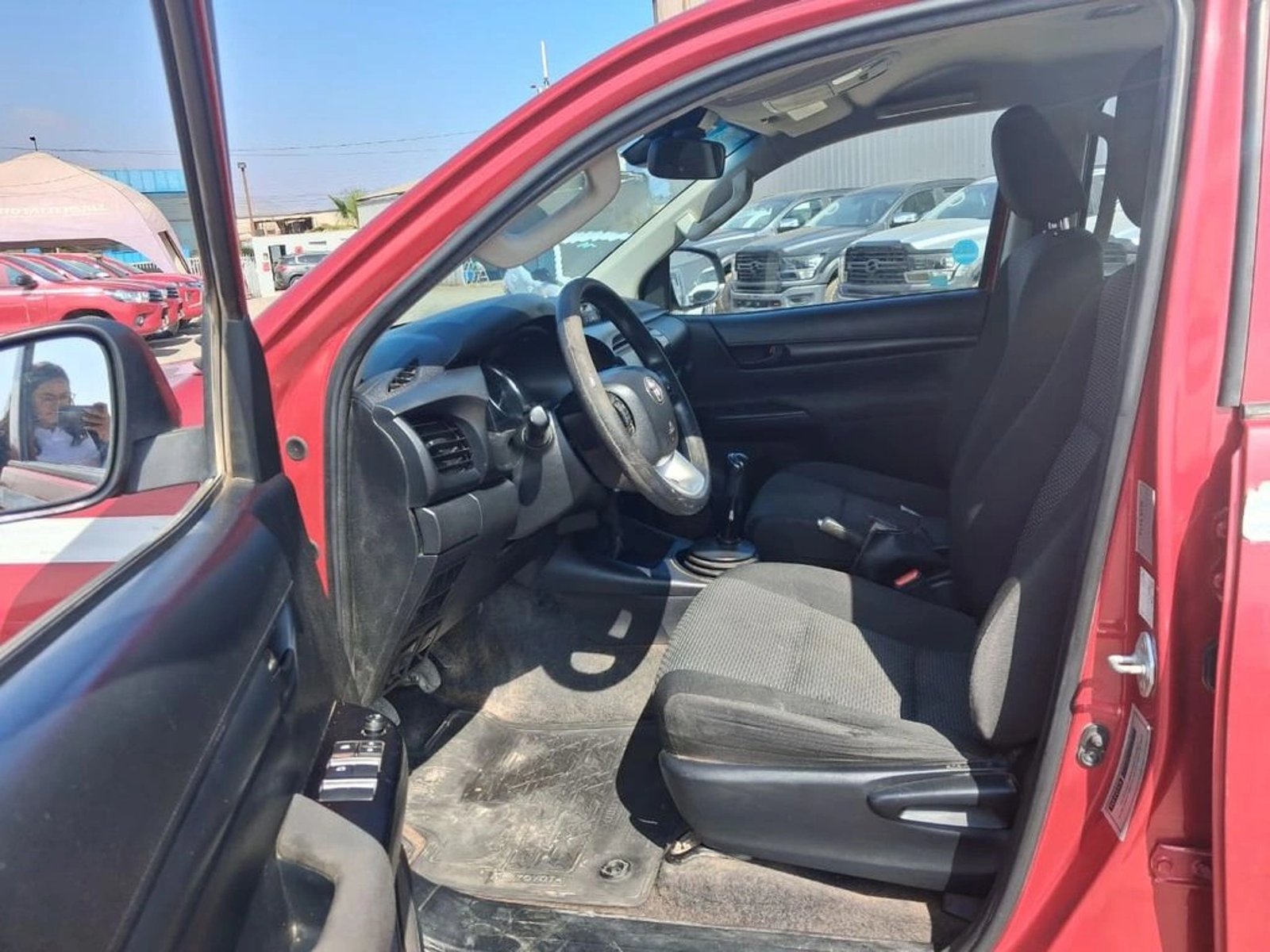 TOYOTA HILUX TSS 2.4 Diesel 4X2 T/M 2022 - Imagen 10 de 16