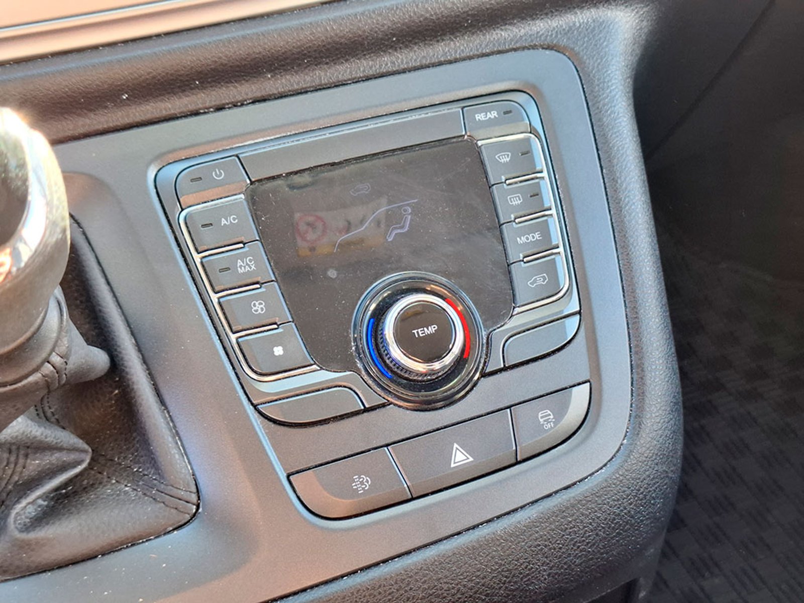 MAXUS G10 G10 9+1 2.0 DIESEL 2025 - Imagen 18 de 20