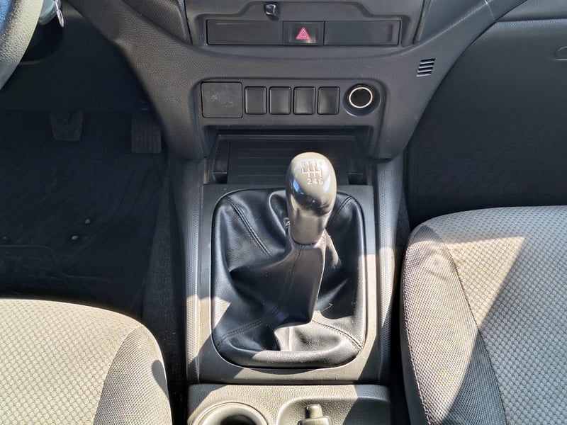 Mitsubishi L200 2.4 KATANA CR 2021 - Imagen 18 de 20