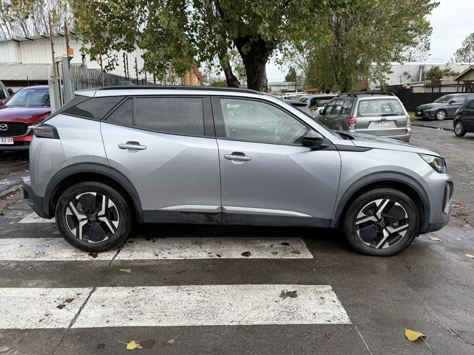Peugeot 2008 1.5 ALLURE PACK  DIESEL AT 2025 - Foto 4 de 20