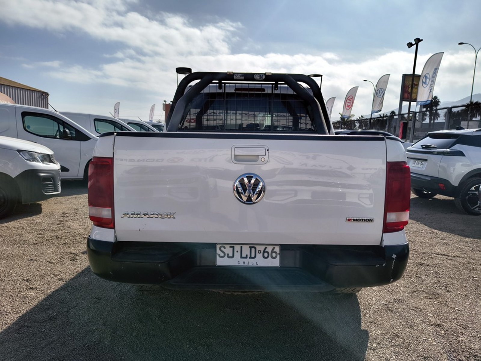 Volkswagen AMAROK AMAROK 2.0 Diesel 4x4 T/M 2023 - Imagen 6 de 20