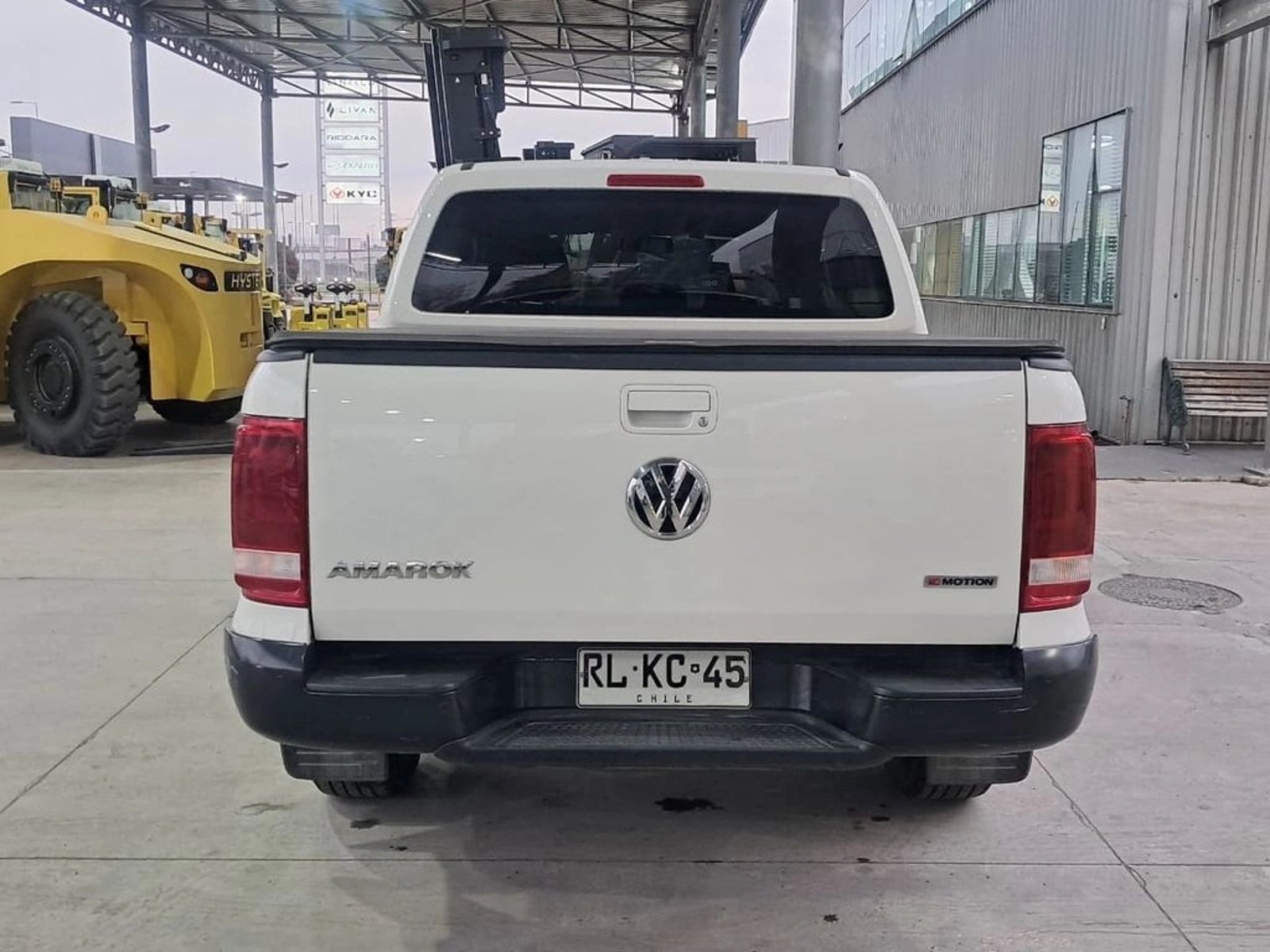 Volkswagen AMAROK 2.0 COMFORTLINE 4X4 AT 2022 - Imagen 7 de 20
