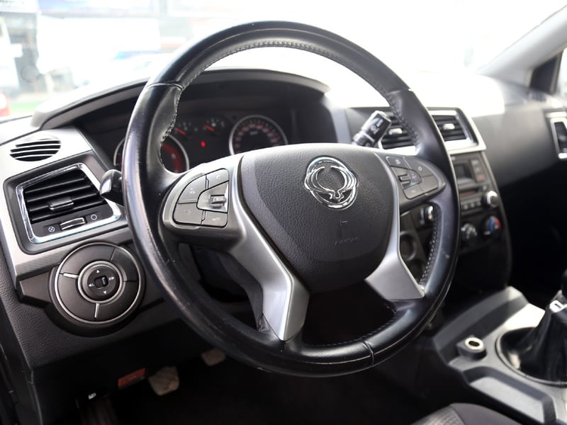 SsangYong ACTYON SPORTS 2.2 4X2 MT 2020 - Imagen 13 de 20