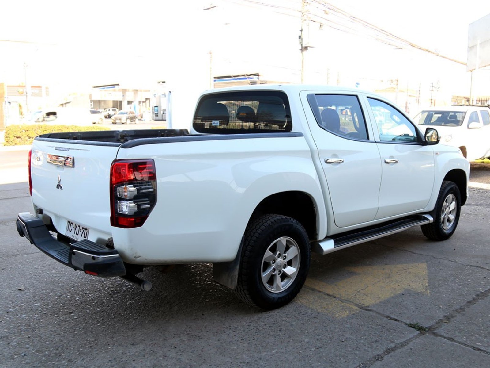 Mitsubishi L200 2.2 KATANA CRT MT 4X4 DIESEL 2024 - Imagen 5 de 20