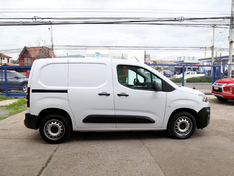 Citroën BERLINGO BLUEHDI 1.5 2024 - Imagen 5 de 20