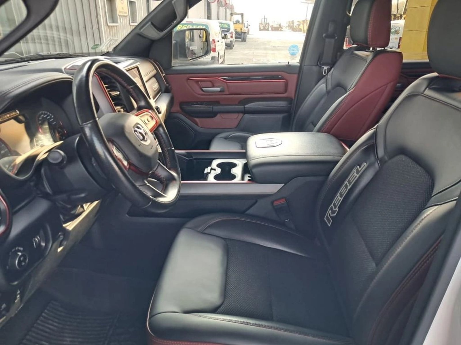 RAM 1500 5.7 REBEL 4X4 AT 4P 2023 - Imagen 13 de 20