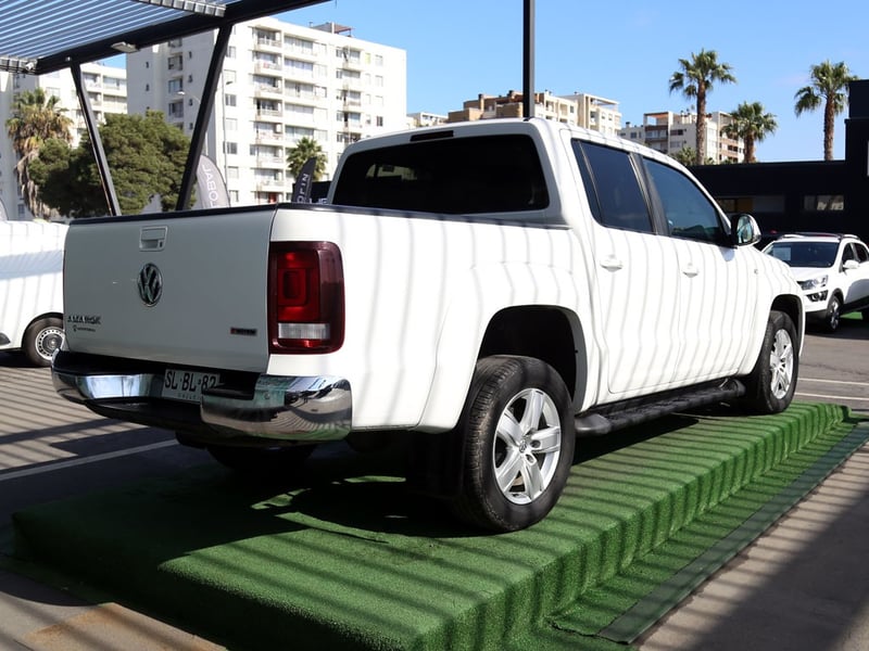 Volkswagen AMAROK 2.0 HIGHLINE DIESEL 4MOTION 2023 - Imagen 6 de 19