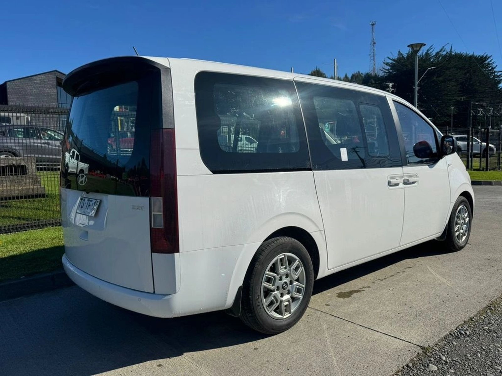 HYUNDAI STARIA STARIA 2.2 D 2025 - Imagen 4 de 8