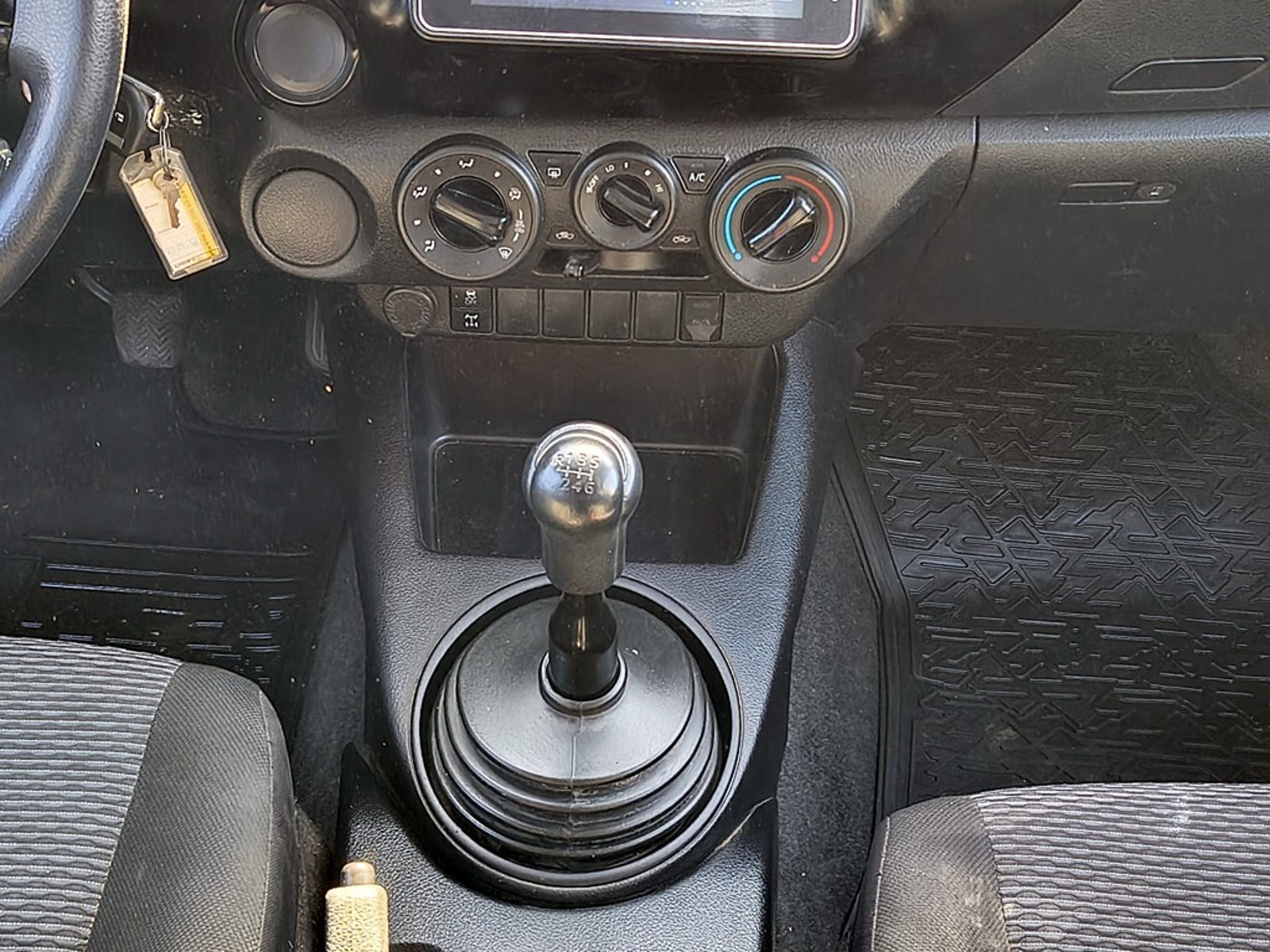 Toyota HILUX TSS 2.4 Diesel 4X2 T/M 2021 - Imagen 18 de 20