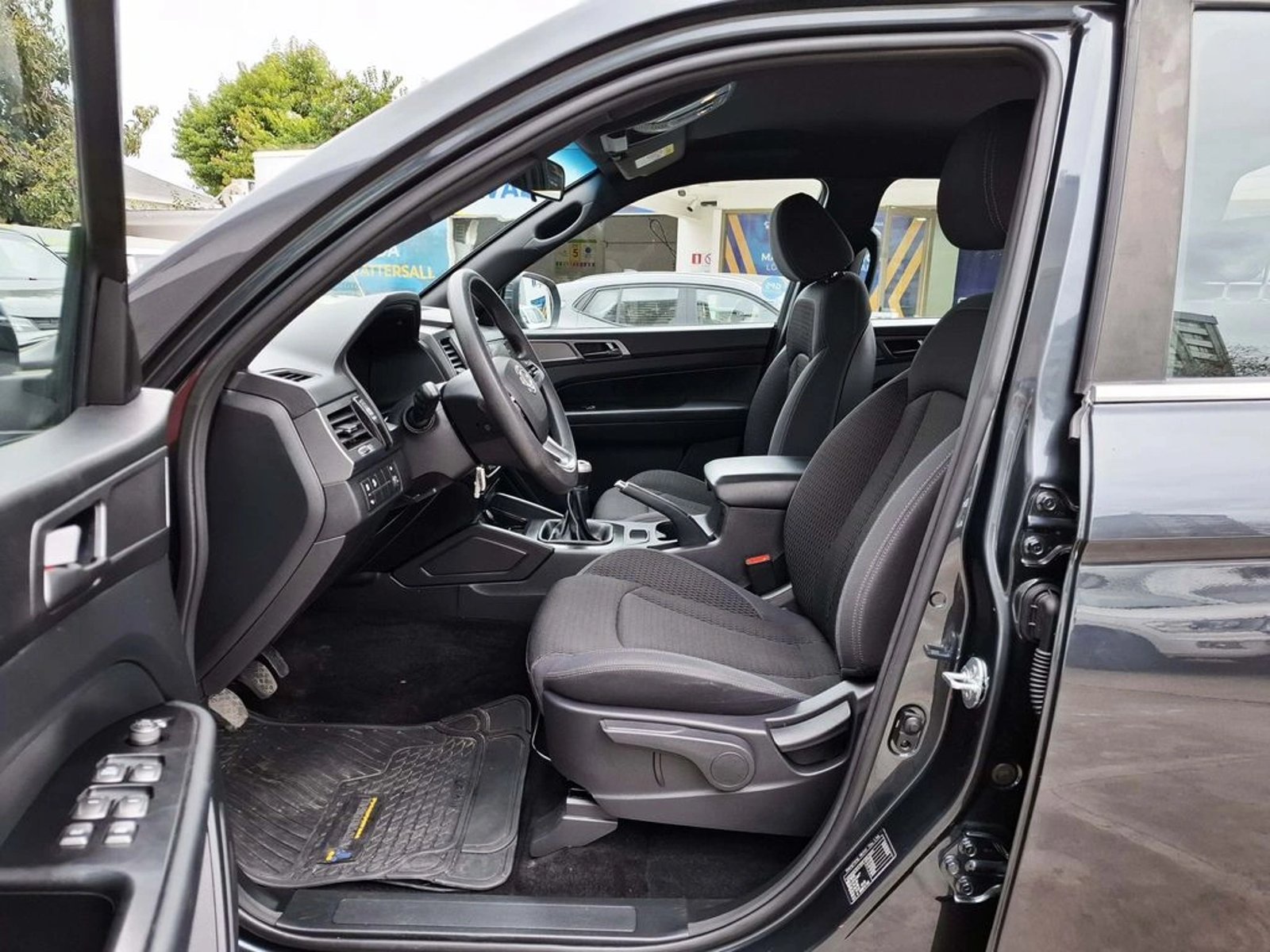 SsangYong MUSSO 2.2 4X2 MT 2024 - Imagen 14 de 20