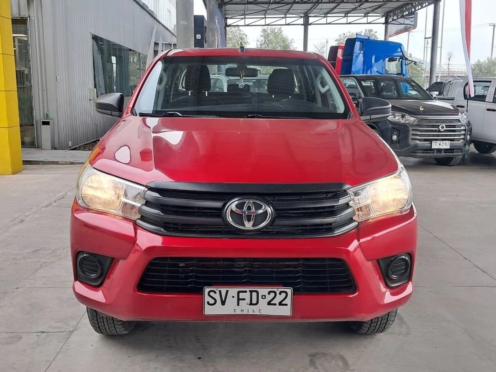 Toyota HILUX 2.4 DX 4X2 MT 2023 - Imagen 3 de 19