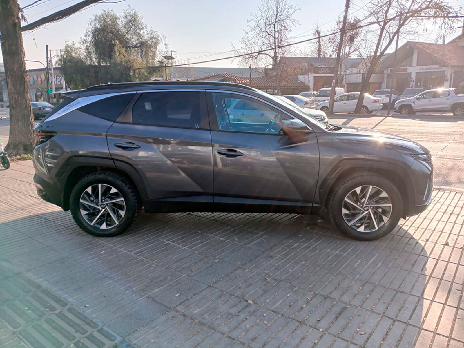 Hyundai TUCSON 2.0 NX4 PLUS 4WD 2025 - Imagen 9 de 18