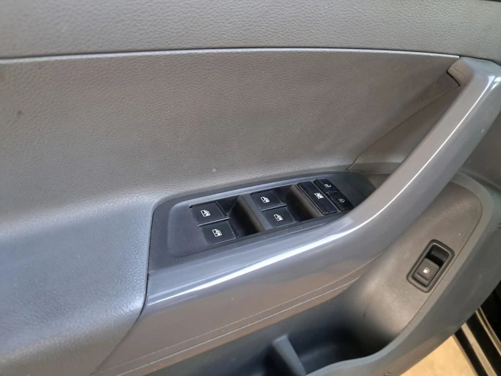 MAXUS T60 2.8 GL MT 4X4 2024 - Imagen 18 de 20