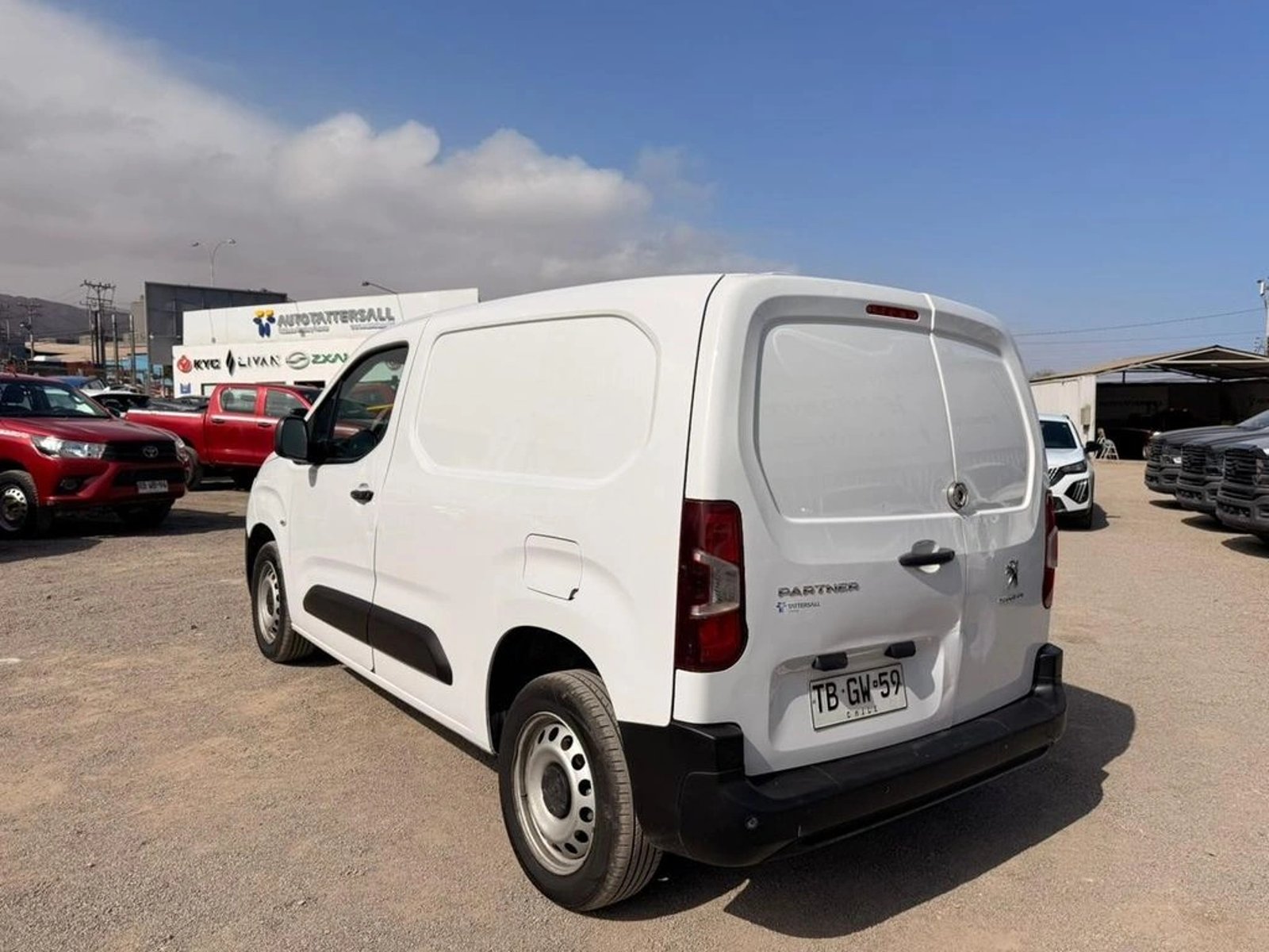 PEUGEOT PARTNER L1 1.5 Diesel 4X2 T/M 2024 - Imagen 7 de 17