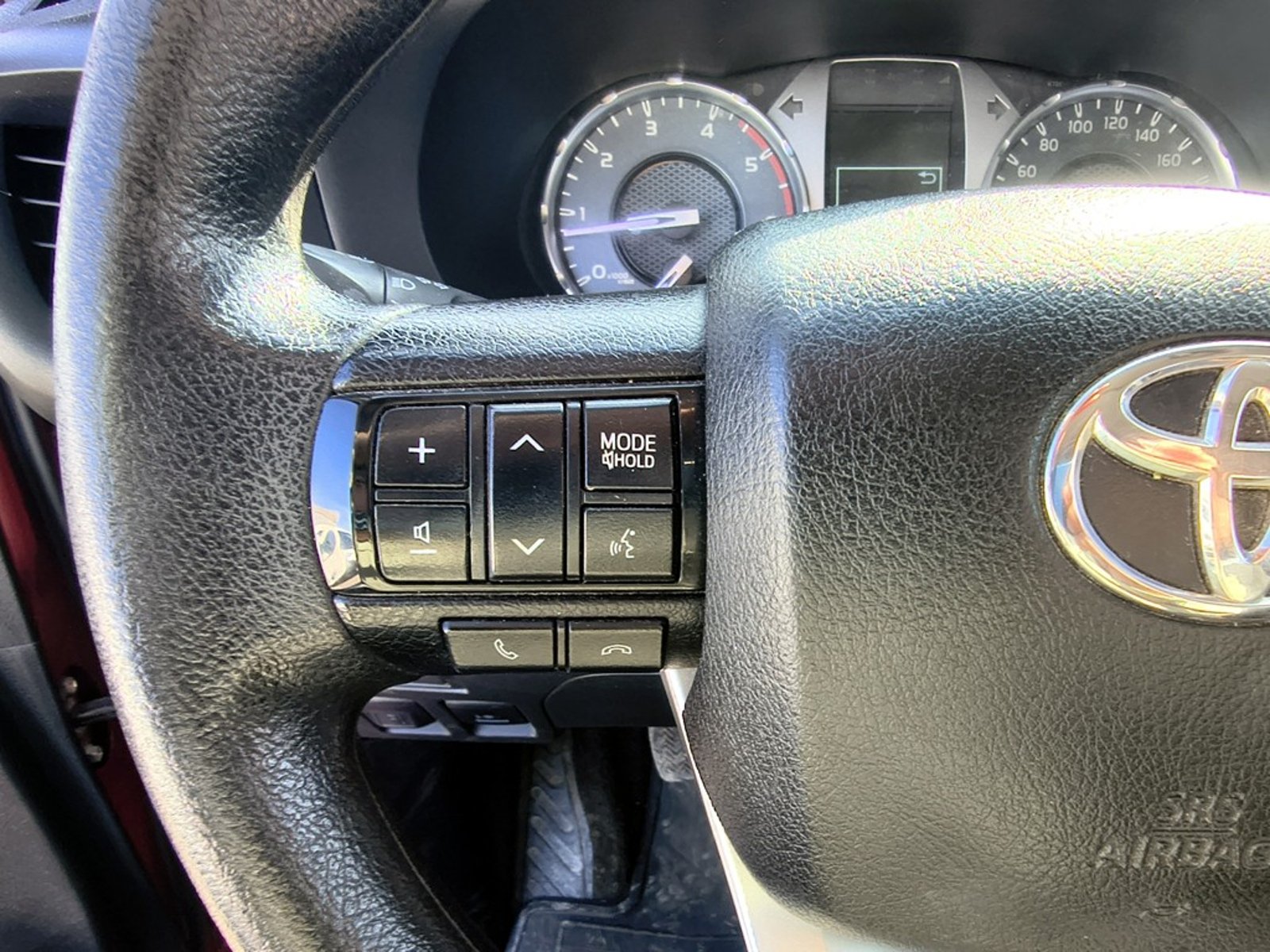 TOYOTA HILUX HILUX TSS 2.4 Diesel 4X2 T/M 2022 - Imagen 11 de 20