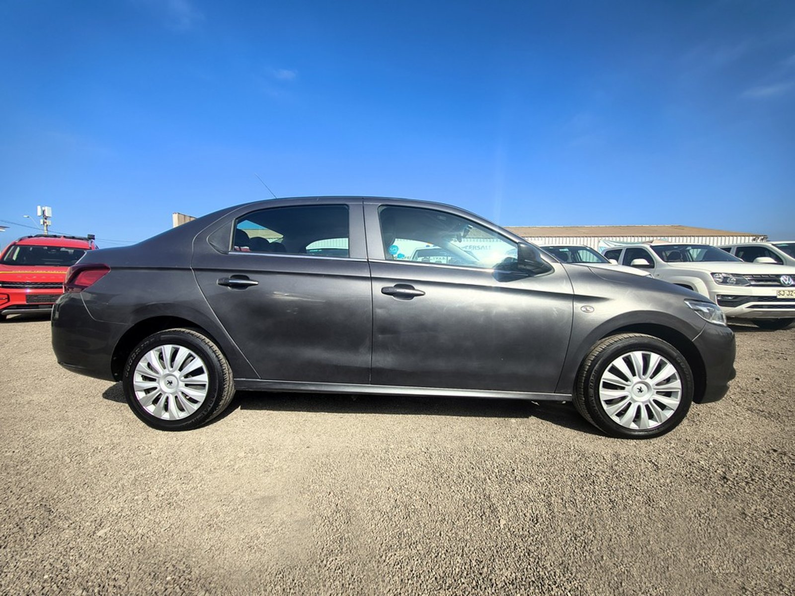 Peugeot 301 1.6 ACTIVE HDI 2022 - Foto 4 de 18