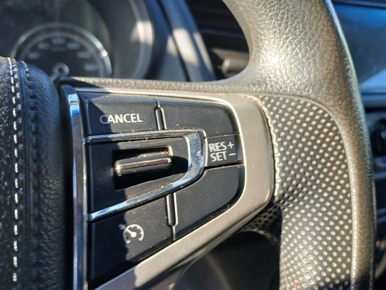 MITSUBISHI L200 L200 KATANA CR 4X2 2.4 2022 - Imagen 13 de 16