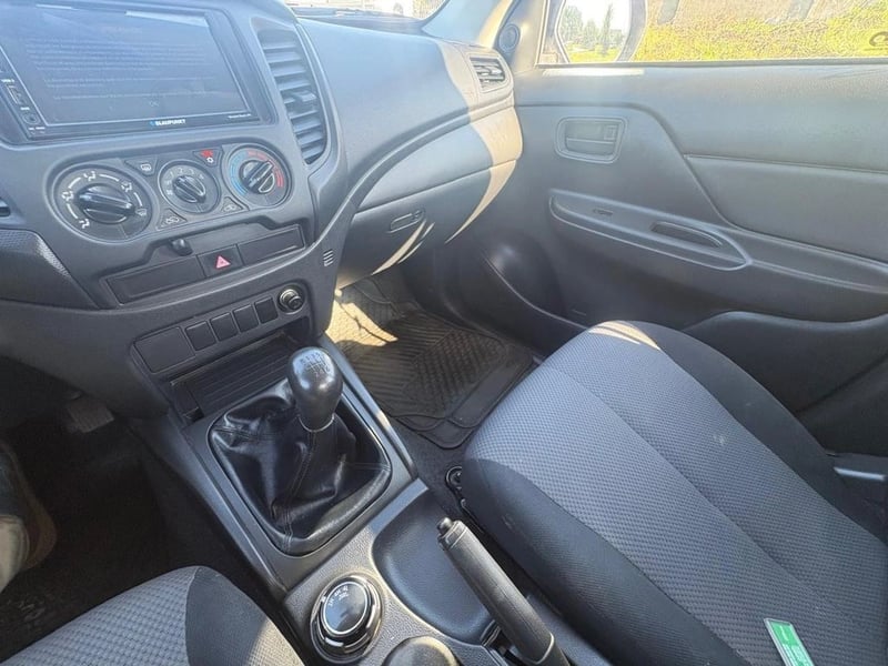 Mitsubishi L200 KATANA CRT 4X4 2023 - Imagen 9 de 11