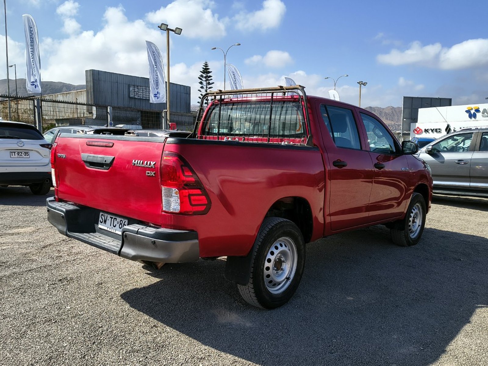 TOYOTA HILUX 2.4 DX 4X2 DIESEL MT 2023 - Imagen 7 de 18