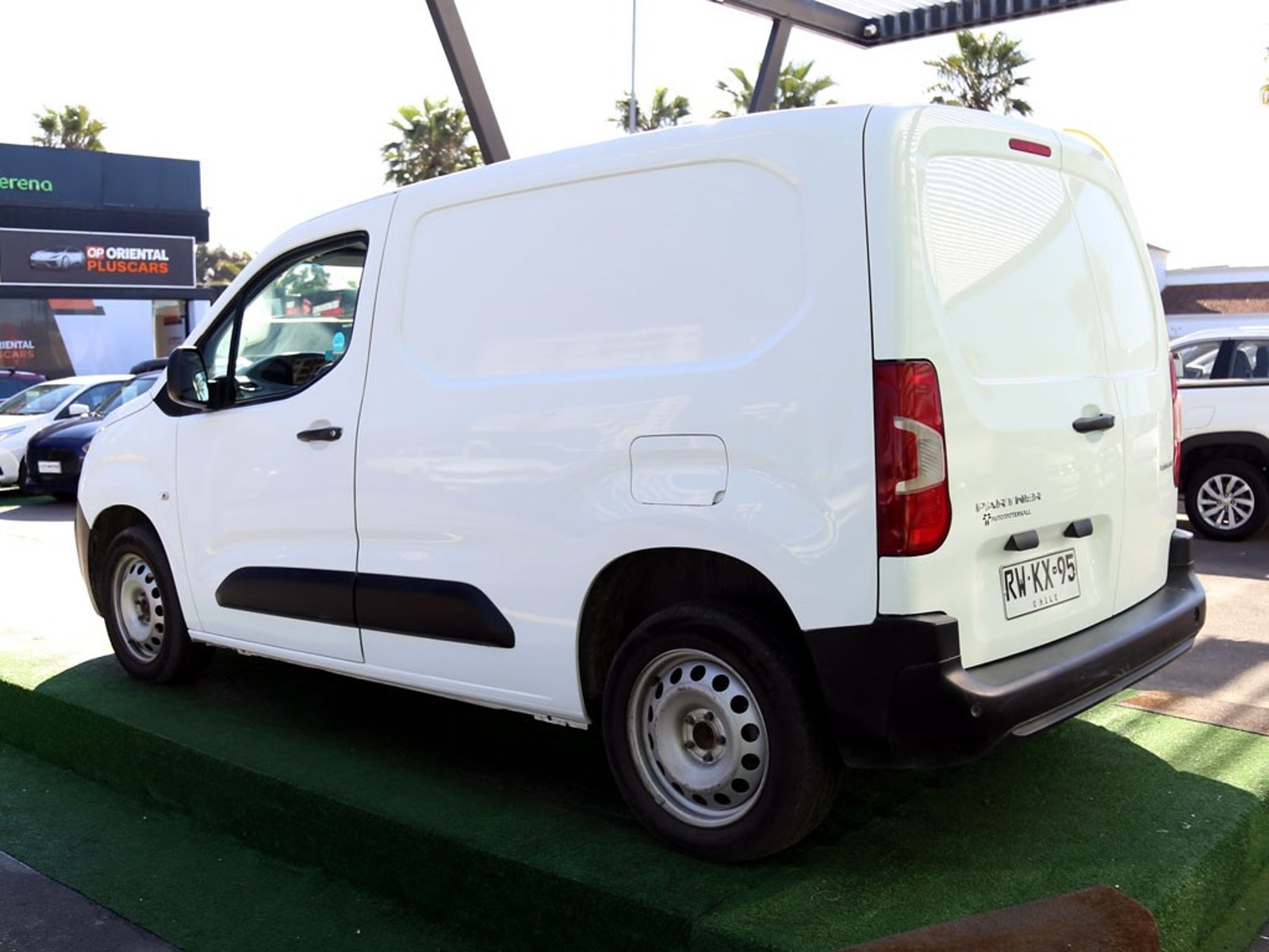 Peugeot PARTNER 1.6 L1 HDI DIESEL 4X2 90HP MT 5P 2022 - Imagen 7 de 20