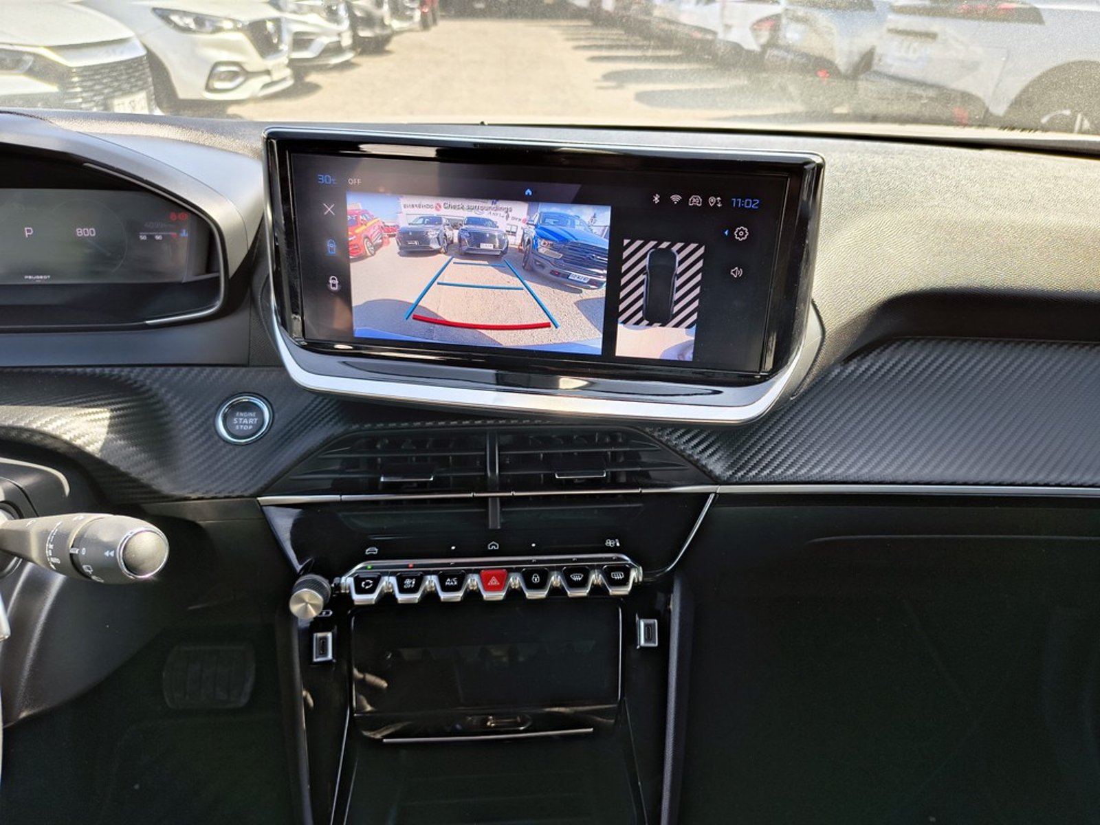 PEUGEOT 2008 1.5 Diesel 4x2 T/A Allure 2025 - Imagen 18 de 20