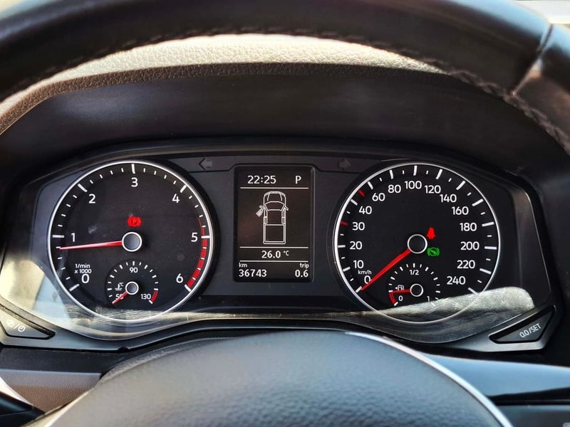 Volkswagen AMAROK 2.0 HIGHLINE 4MOTION AT 2023 - Imagen 19 de 20