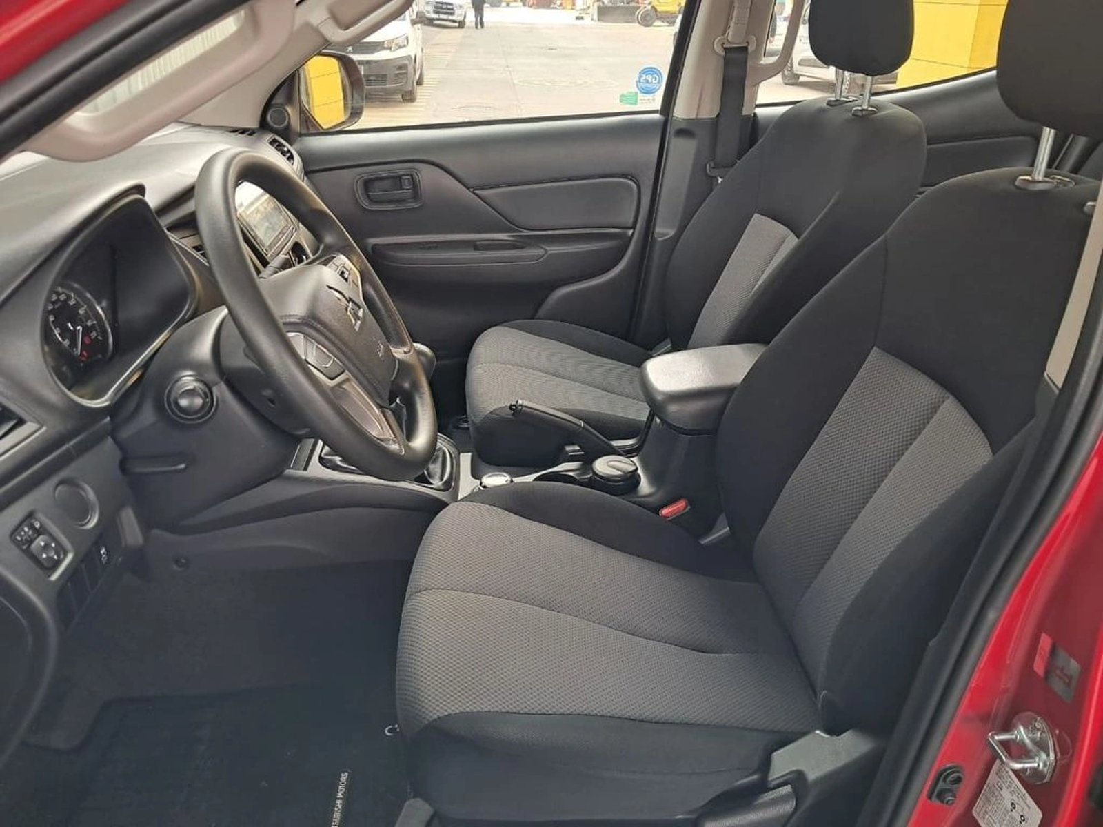 MITSUBISHI L200 KATANA CRT DIESEL 4X4 2022 - Imagen 13 de 20
