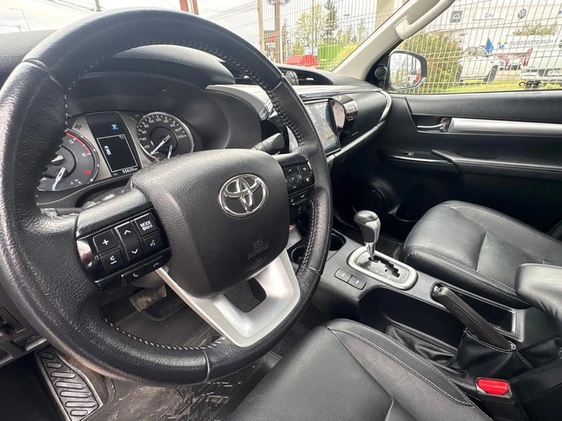 Toyota SRV 2.4 4x4 AUT. 2023 - Imagen 8 de 12