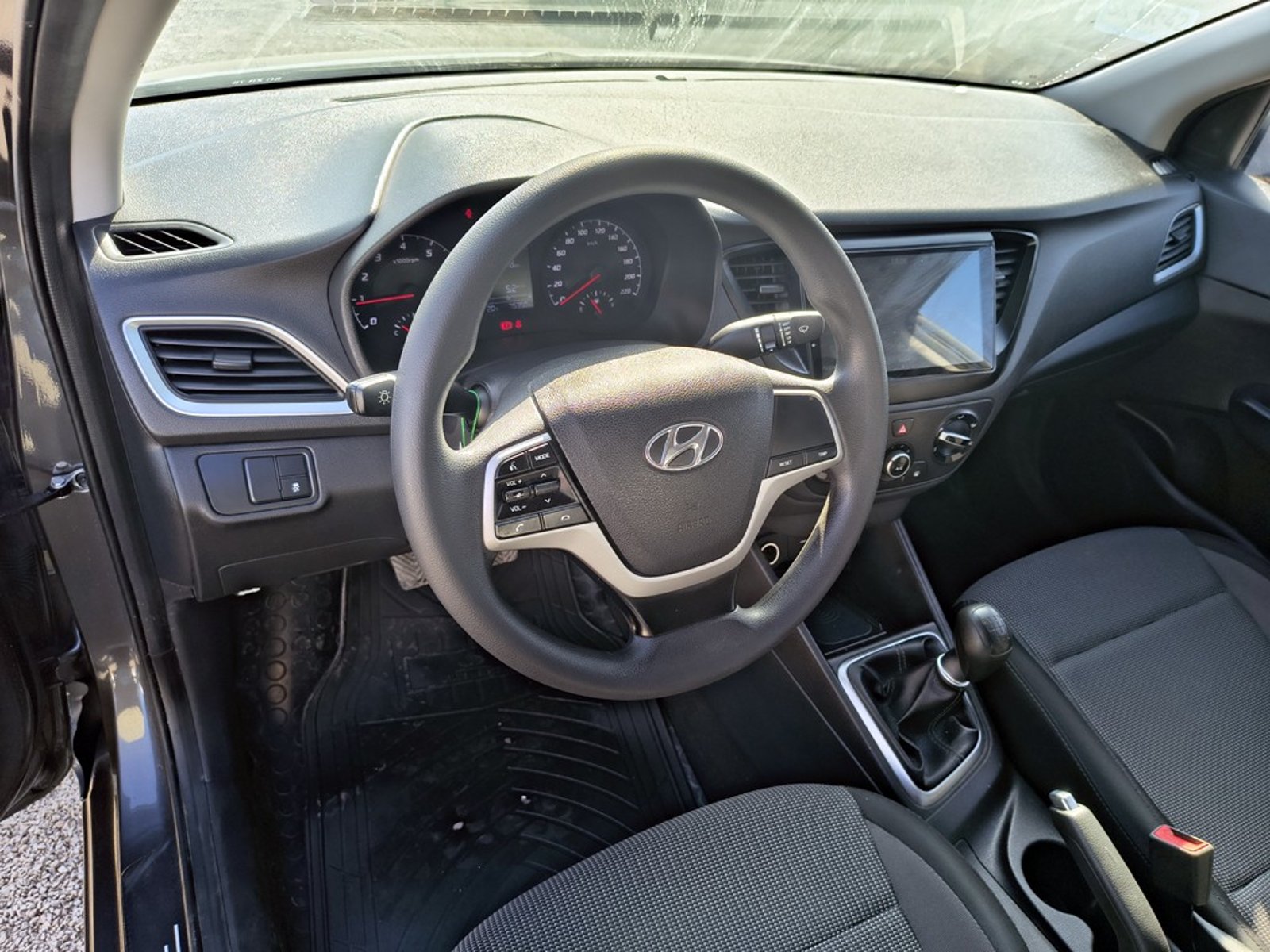 HYUNDAI ACCENT 1.4 HCI VALUE 2022 - Imagen 11 de 20