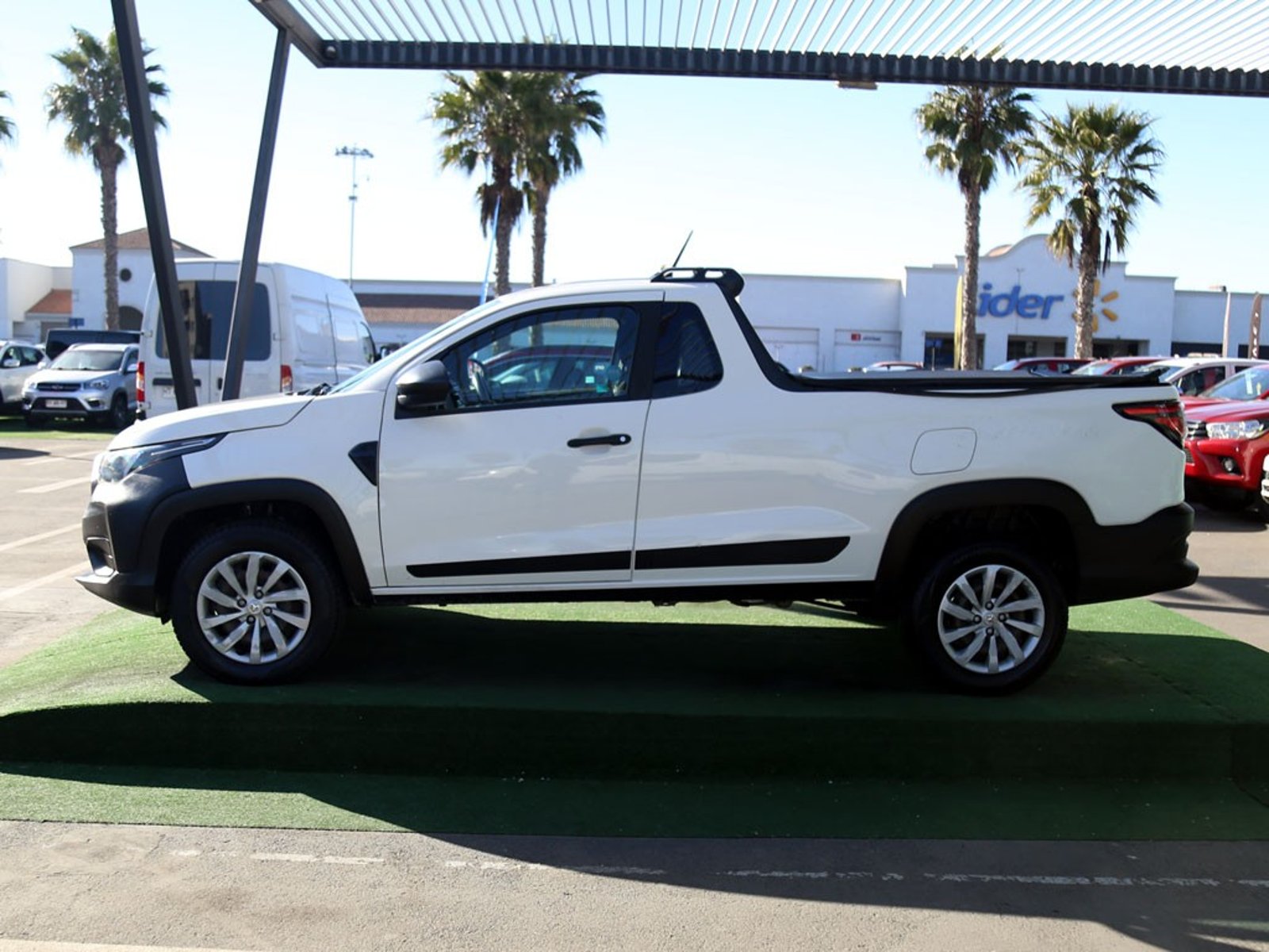 RAM 700 1.4 SLT 4X2 CS MT 4P 2022 - Foto 5 de 19