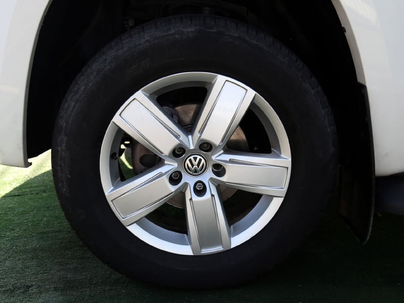 Volkswagen AMAROK 2.0 HIGHLINE DIESEL 4MOTION 2023 - Imagen 9 de 19