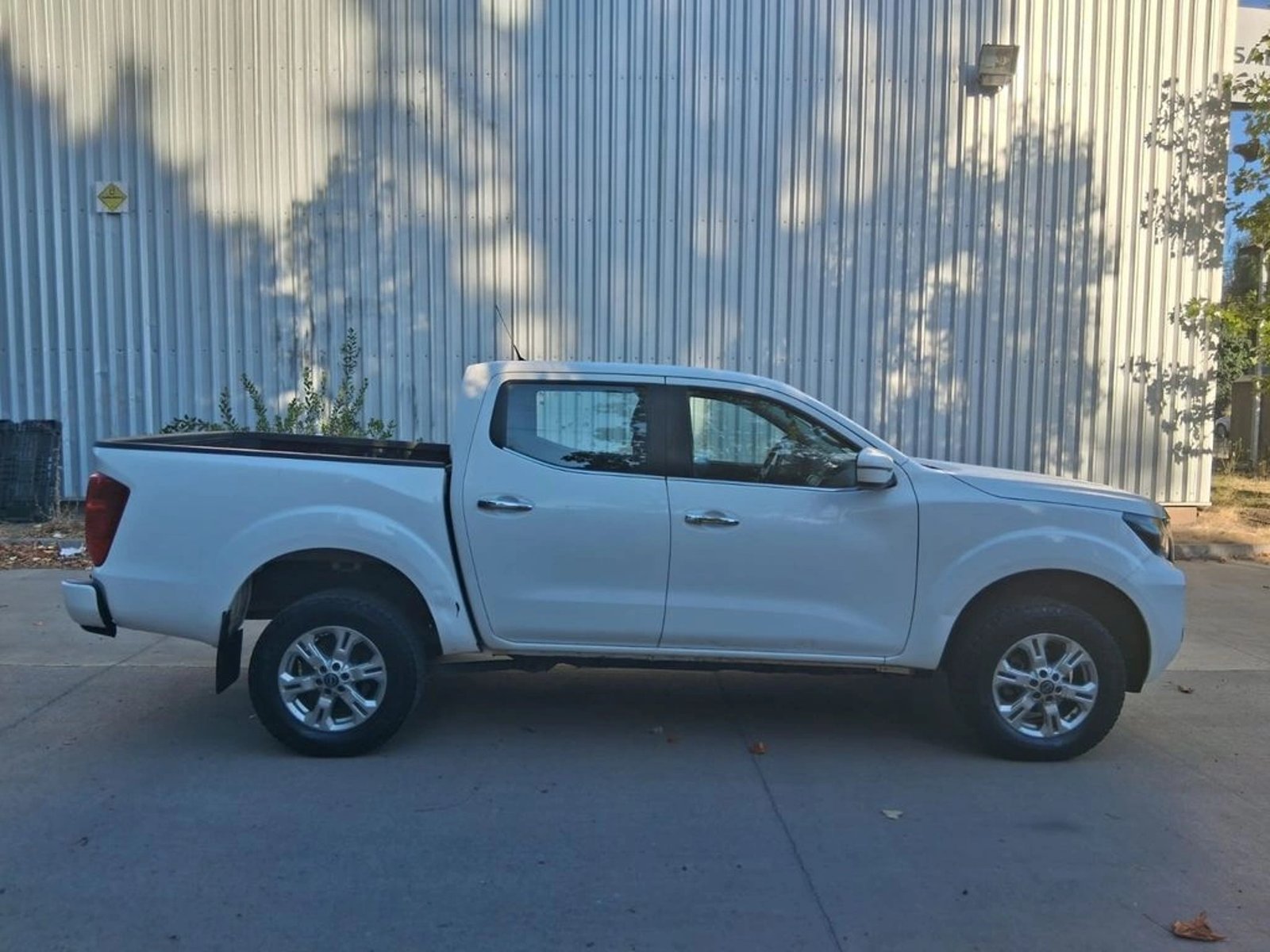 NISSAN NAVARA NAVARA 2.3 DC XE 6MT 2023 - Imagen 3 de 14