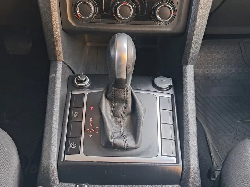 Volkswagen AMAROK COMFORTLINE AT 4X4 2.0 2023 - Imagen 18 de 20