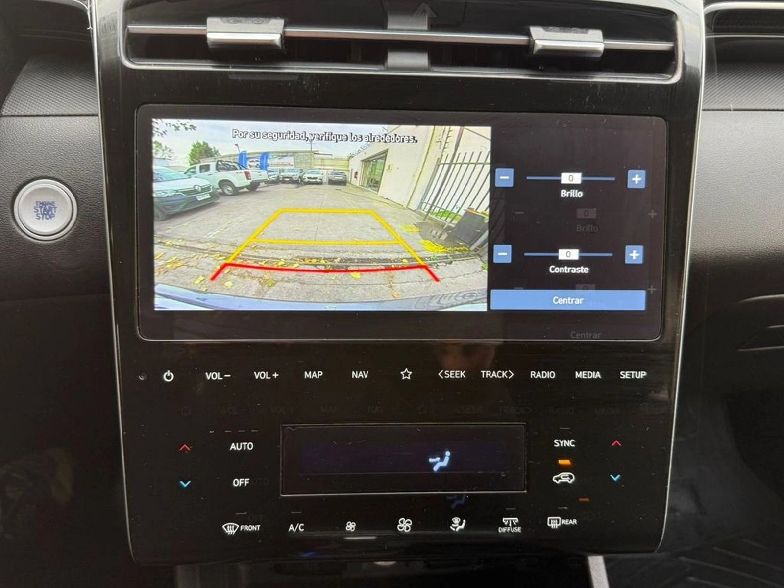 HYUNDAI TUCSON 2.0 4X4  AUT 2025 - Imagen 12 de 14