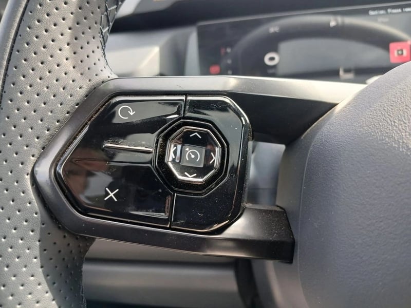 Lynk & Co 08 08 Pro 1.5T Hibrido 2027 - Imagen 11 de 16